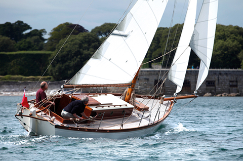 tom owen classic yacht restoration