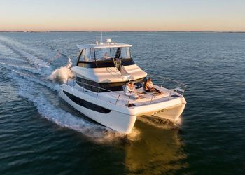 Il primo cat Aquila 42 Yacht a quattro cabine sbarca in Costa Smeralda e si appresta a debuttare al Cannes Yachting Festival 2024