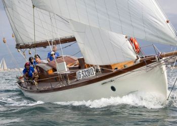 60 barche d'epoca in vendita con Zacboats, anche la novantenne Oenone del 1935