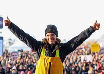 Vendée Globe: Clarisse Crémer riaccolta nel cuore di Les Sables d'Olonne