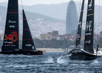 Tuoni e fulmini alla Louis Vuitton Cup, la svizzera ottiene una vittoria cruciale