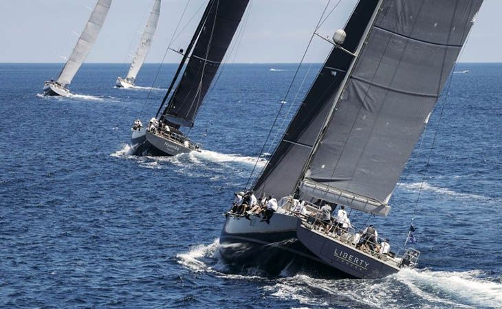 Yacht Club Costa Smeralda: inizio perfetto alla Giorgio Armani Superyacht Regatta